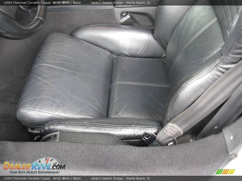 1994 Chevrolet Corvette Coupe Arctic White / Black Photo #12