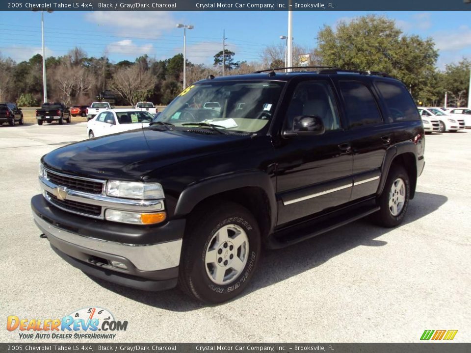 2005 Chevrolet Tahoe LS 4x4 Black / Gray/Dark Charcoal Photo #1