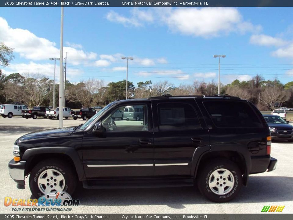 2005 Chevrolet Tahoe LS 4x4 Black / Gray/Dark Charcoal Photo #2