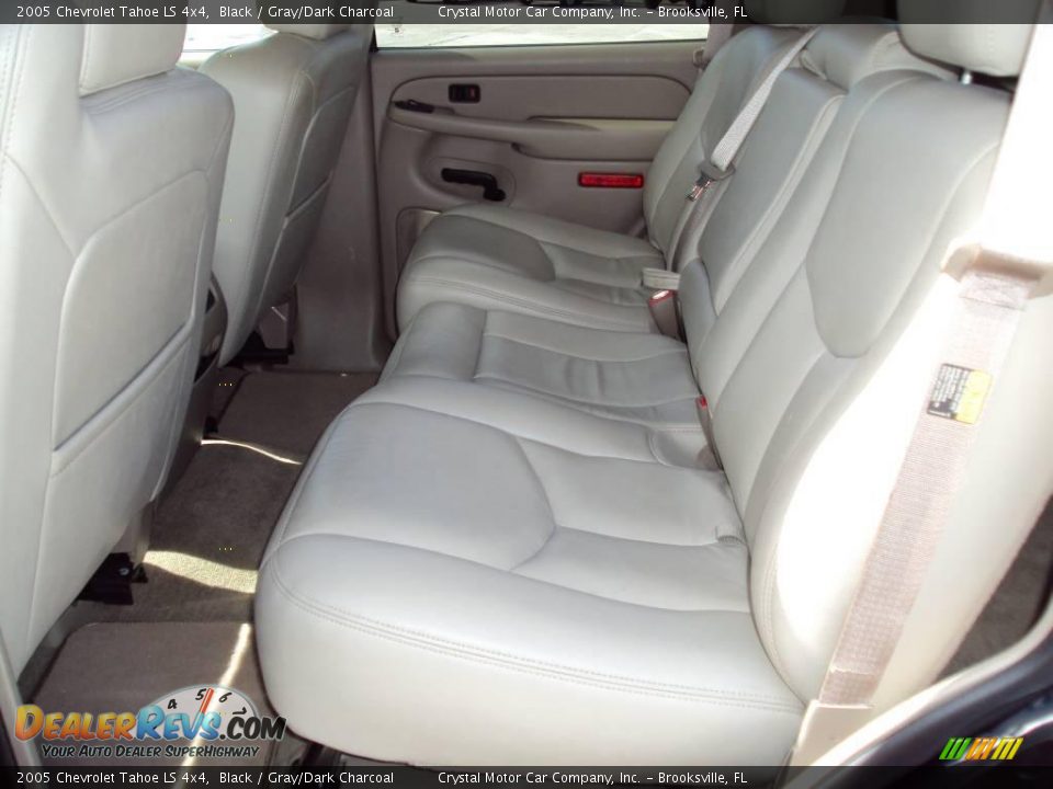 2005 Chevrolet Tahoe LS 4x4 Black / Gray/Dark Charcoal Photo #5
