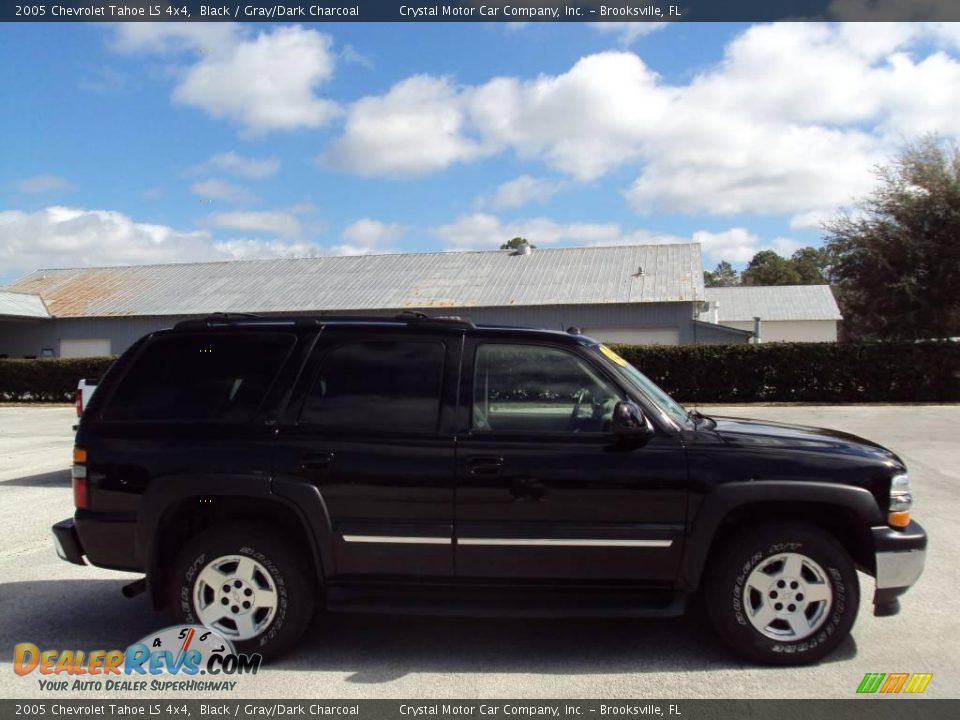 2005 Chevrolet Tahoe LS 4x4 Black / Gray/Dark Charcoal Photo #10
