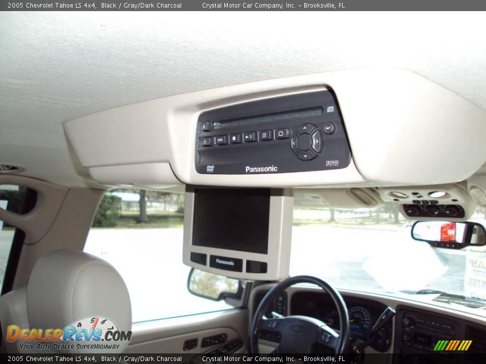 2005 Chevrolet Tahoe LS 4x4 Black / Gray/Dark Charcoal Photo #13
