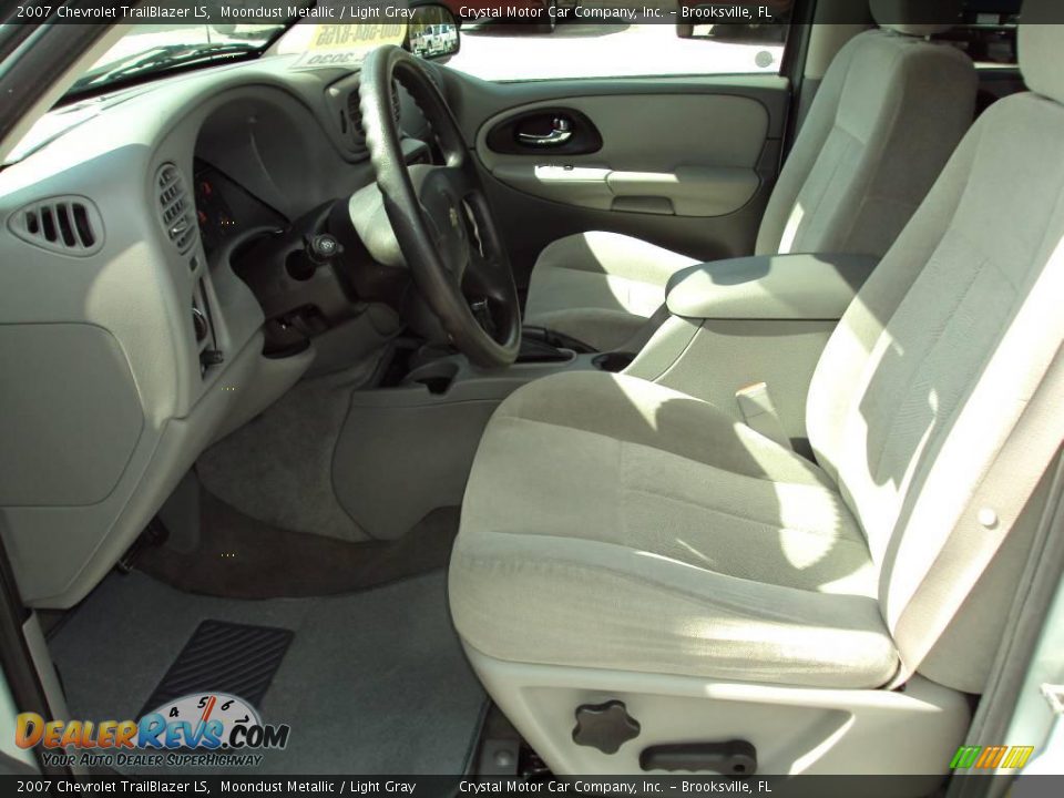 2007 Chevrolet TrailBlazer LS Moondust Metallic / Light Gray Photo #4