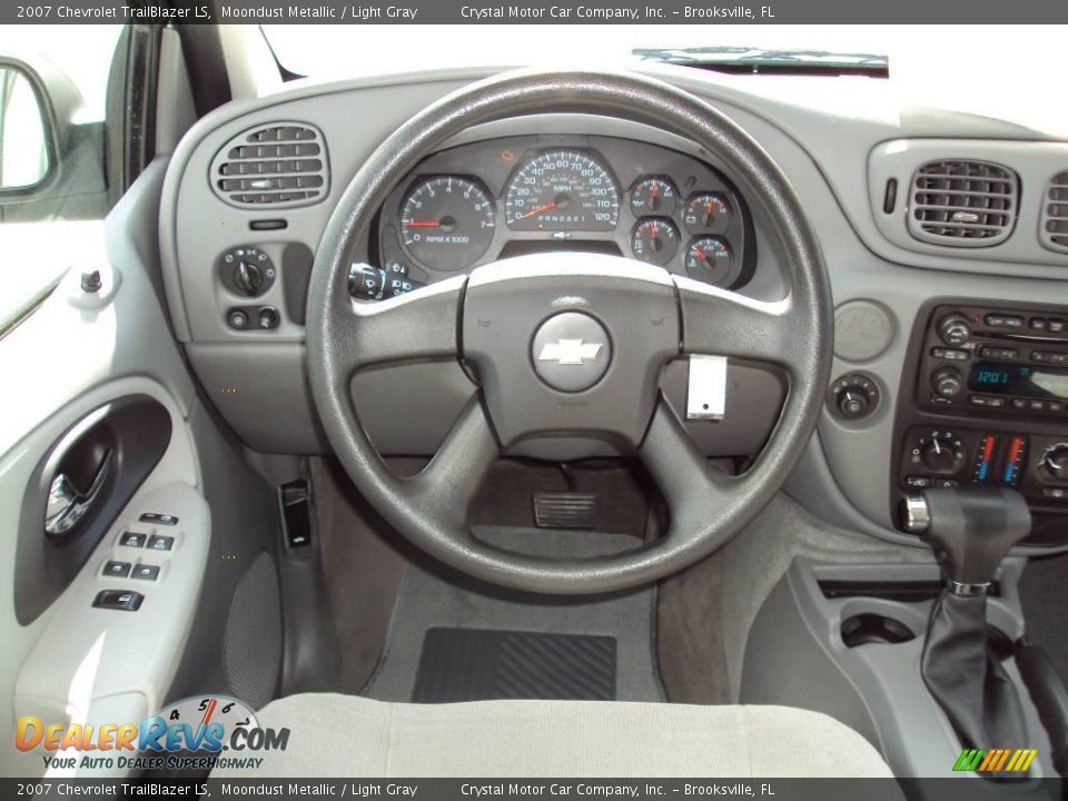 2007 Chevrolet TrailBlazer LS Moondust Metallic / Light Gray Photo #6
