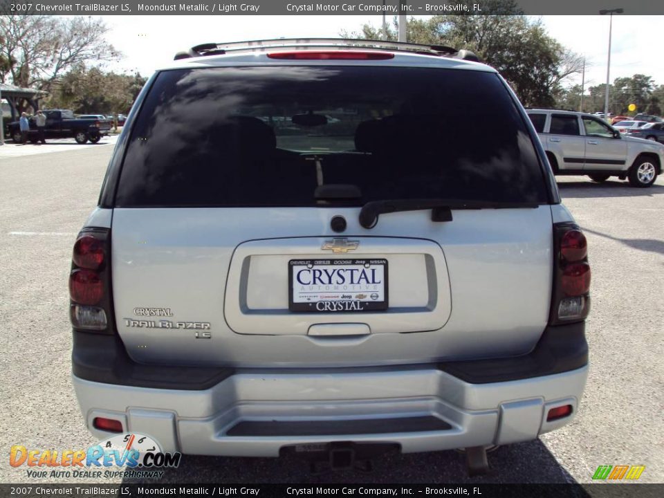 2007 Chevrolet TrailBlazer LS Moondust Metallic / Light Gray Photo #8