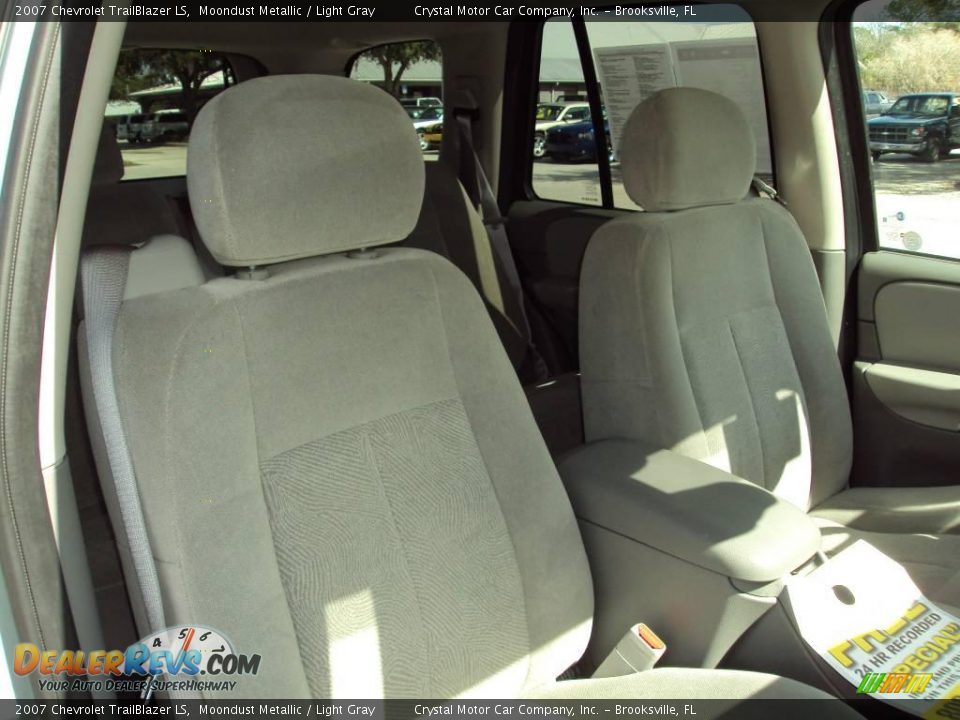 2007 Chevrolet TrailBlazer LS Moondust Metallic / Light Gray Photo #13