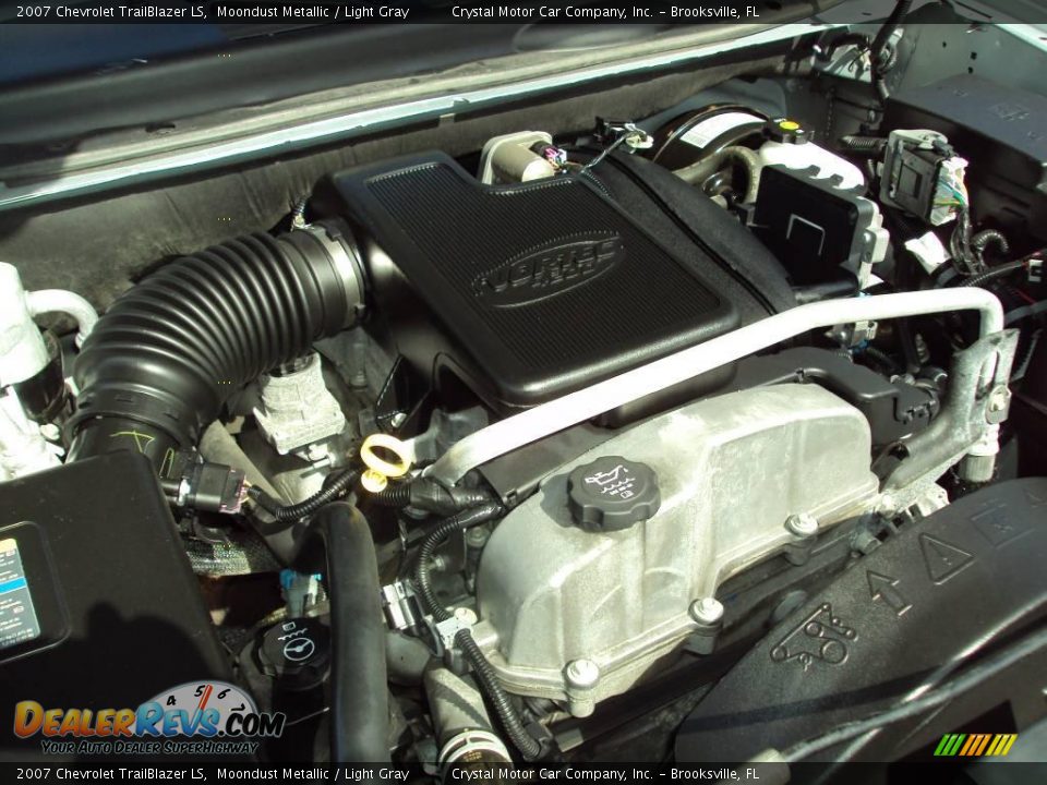 2007 Chevrolet TrailBlazer LS Moondust Metallic / Light Gray Photo #17