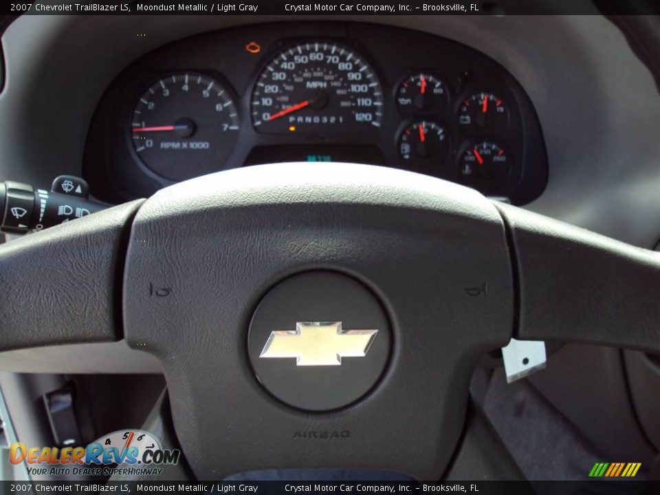 2007 Chevrolet TrailBlazer LS Moondust Metallic / Light Gray Photo #23
