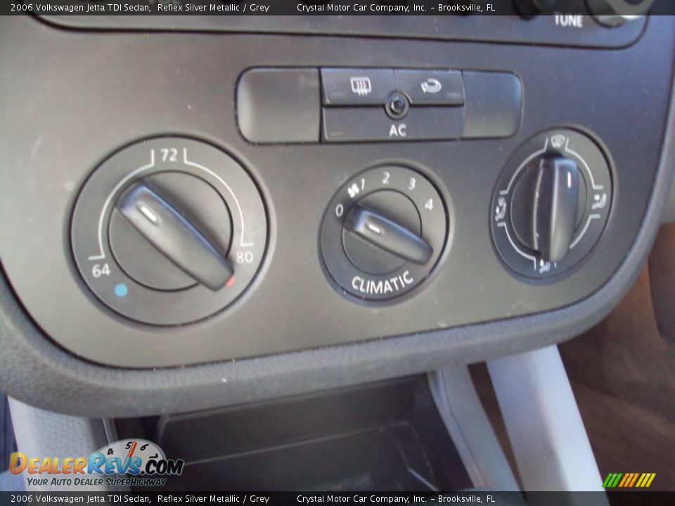 2006 Volkswagen Jetta TDI Sedan Reflex Silver Metallic / Grey Photo #19