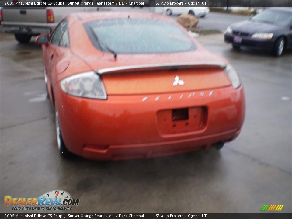 2006 Mitsubishi Eclipse GS Coupe Sunset Orange Pearlescent / Dark Charcoal Photo #3