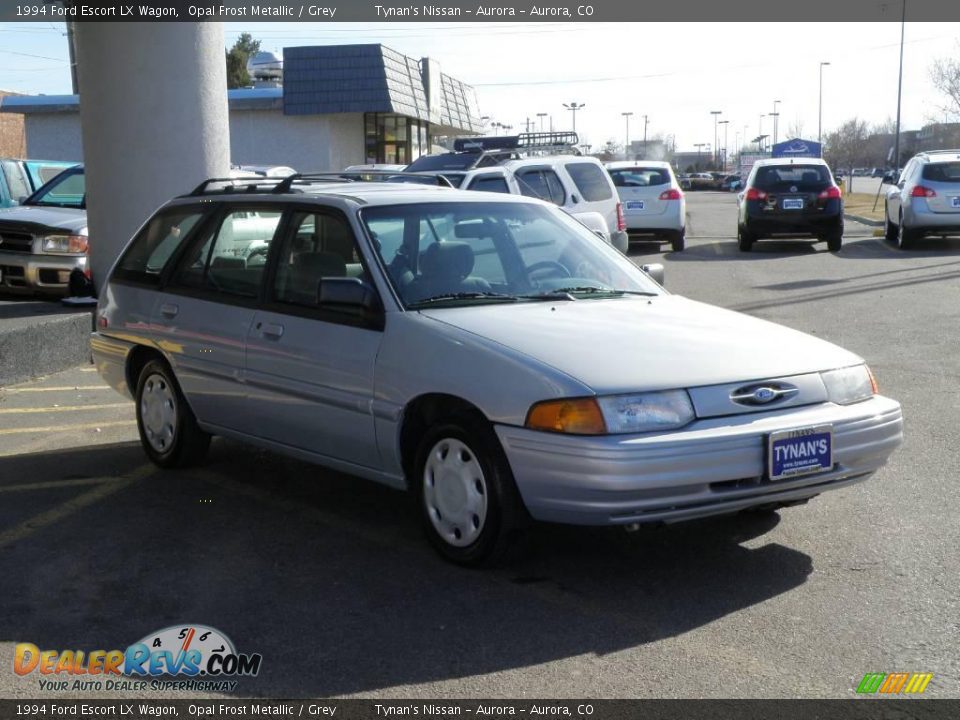 1994 Ford Escort LX Wagon Opal Frost Metallic / Grey Photo #3