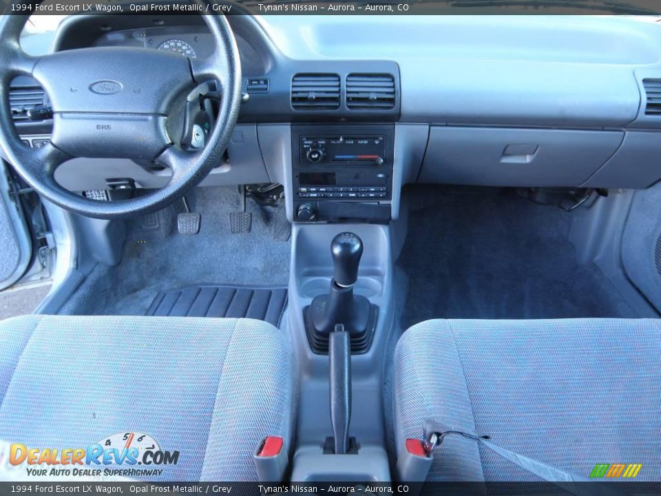 1994 Ford Escort LX Wagon Opal Frost Metallic / Grey Photo #9