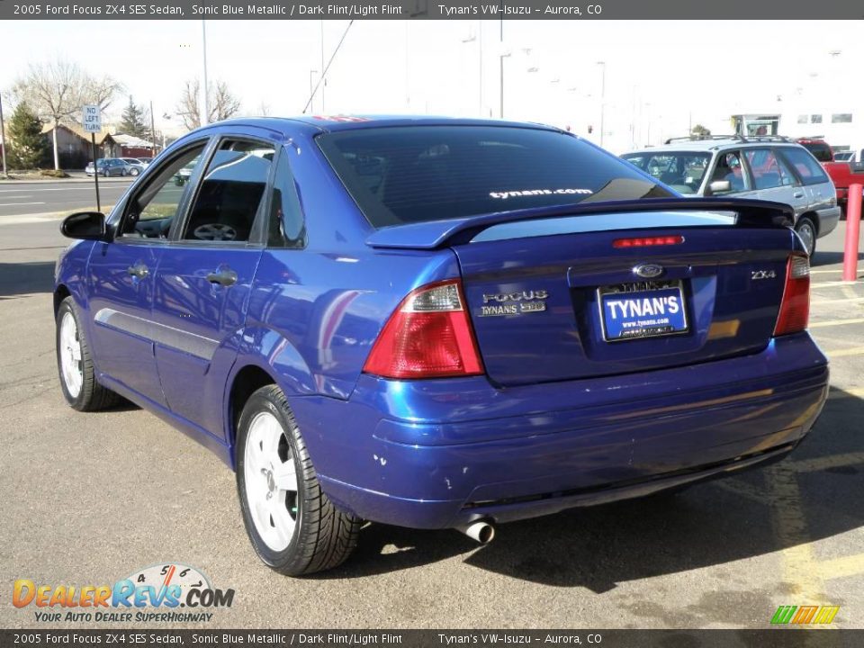 2005 Ford Focus ZX4 SES Sedan Sonic Blue Metallic / Dark Flint/Light Flint Photo #4