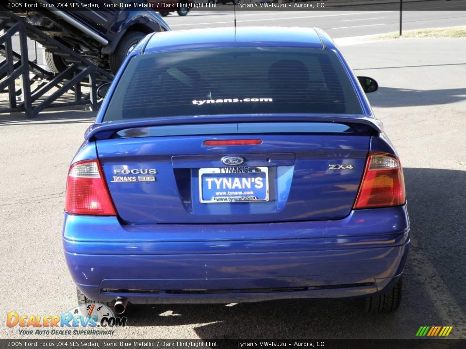 2005 Ford Focus ZX4 SES Sedan Sonic Blue Metallic / Dark Flint/Light Flint Photo #5
