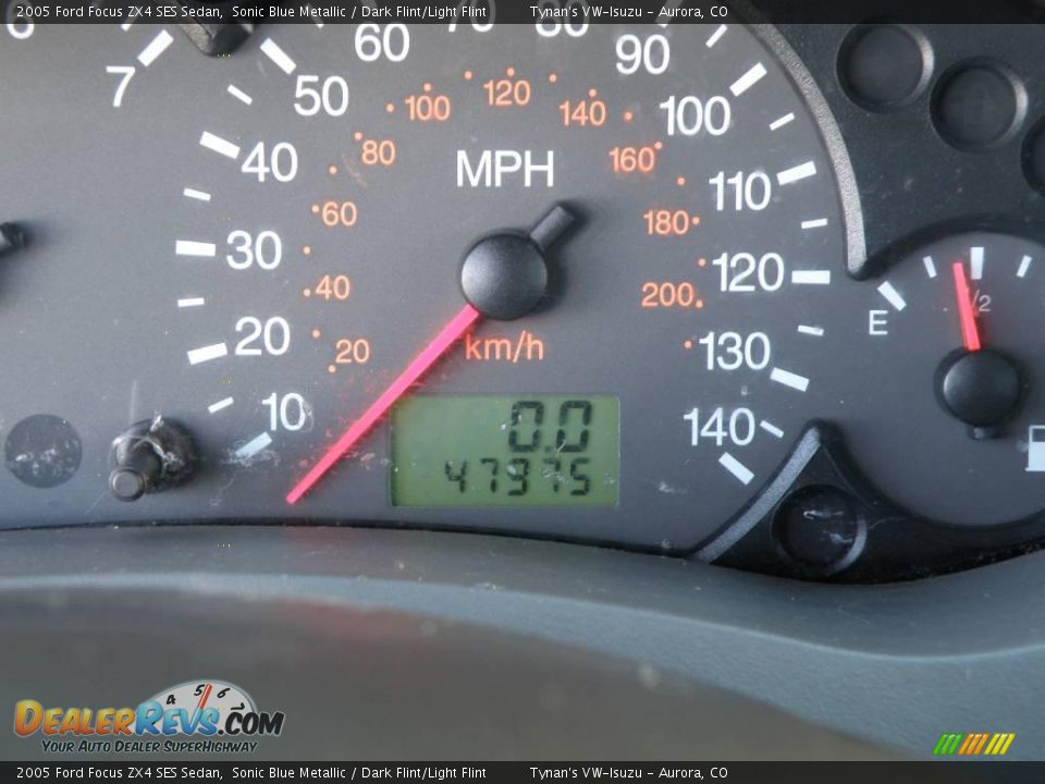 2005 Ford Focus ZX4 SES Sedan Sonic Blue Metallic / Dark Flint/Light Flint Photo #17
