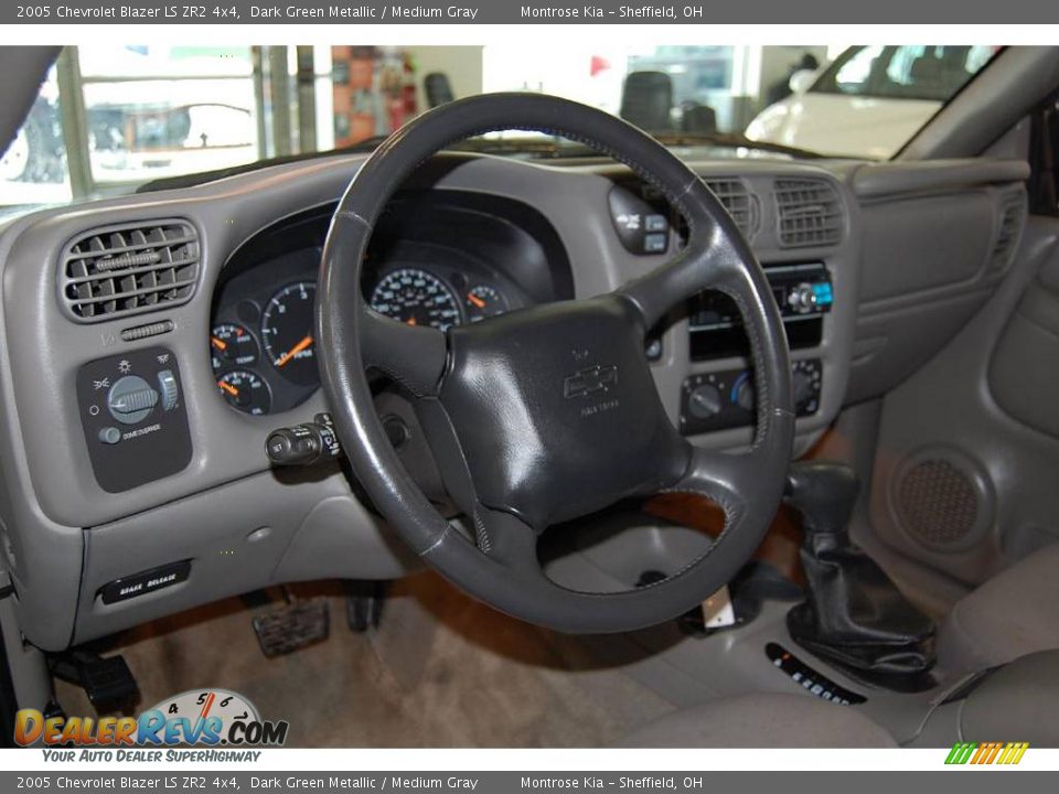 2005 Chevrolet Blazer LS ZR2 4x4 Dark Green Metallic / Medium Gray Photo #14