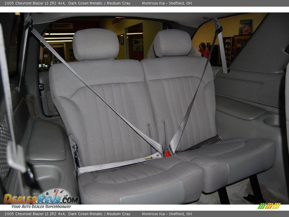 2005 Chevrolet Blazer LS ZR2 4x4 Dark Green Metallic / Medium Gray Photo #19