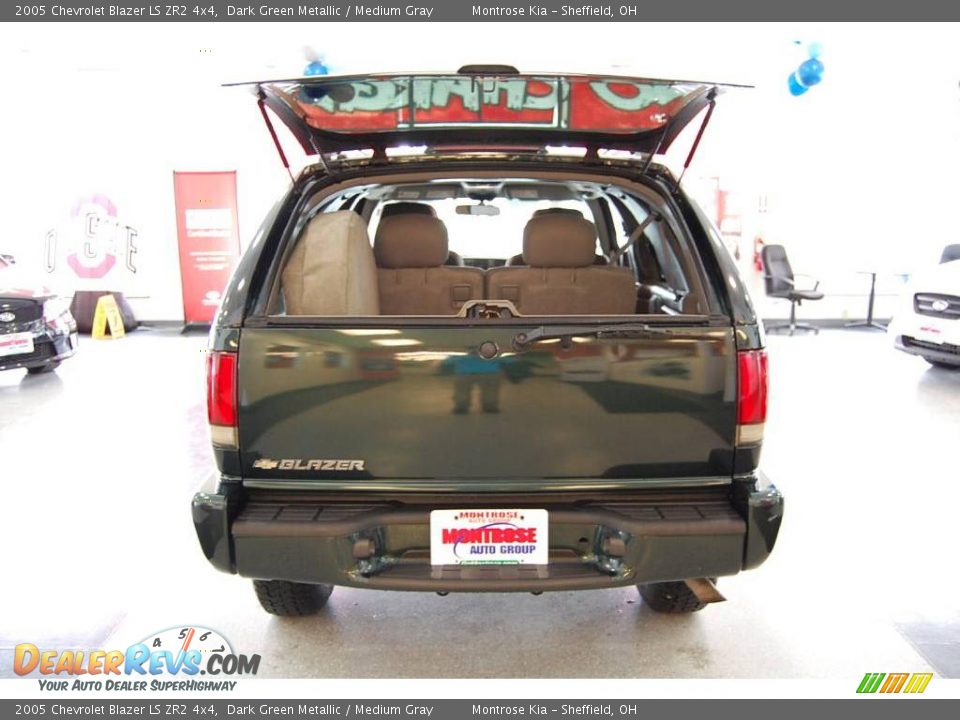 2005 Chevrolet Blazer LS ZR2 4x4 Dark Green Metallic / Medium Gray Photo #23