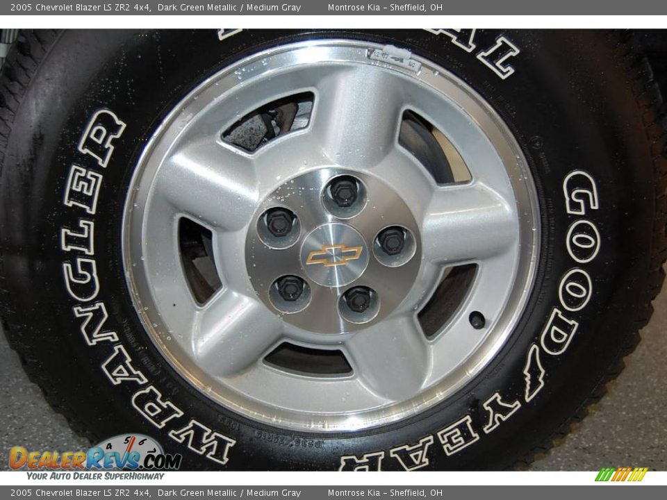 2005 Chevrolet Blazer LS ZR2 4x4 Dark Green Metallic / Medium Gray Photo #27