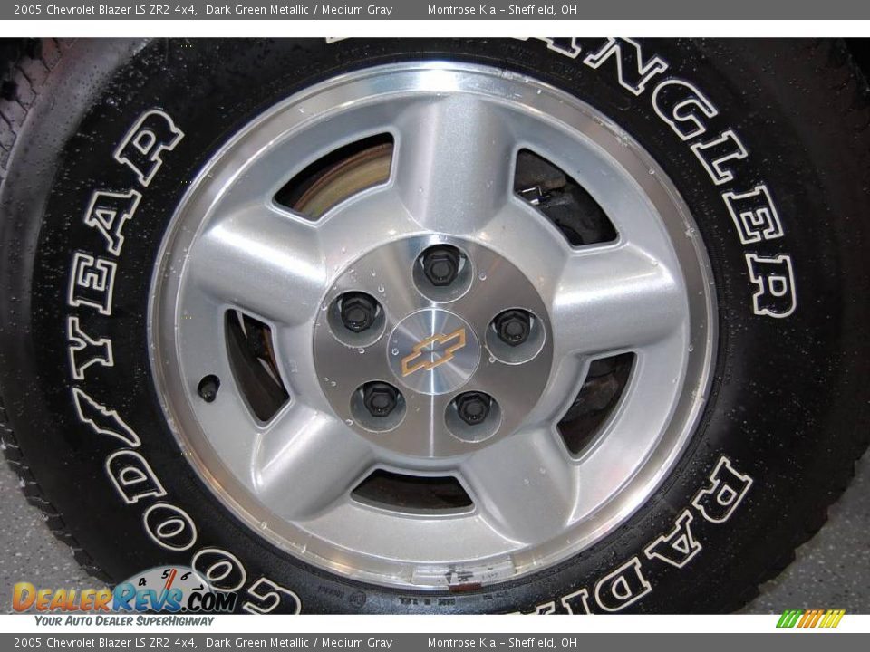 2005 Chevrolet Blazer LS ZR2 4x4 Dark Green Metallic / Medium Gray Photo #28