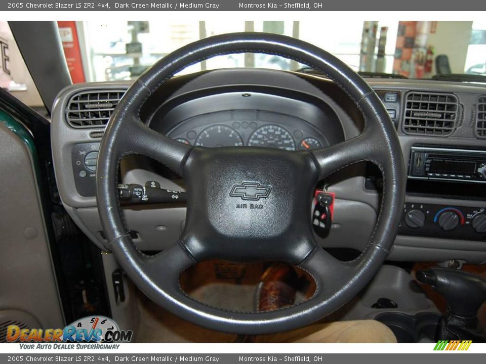 2005 Chevrolet Blazer LS ZR2 4x4 Dark Green Metallic / Medium Gray Photo #32