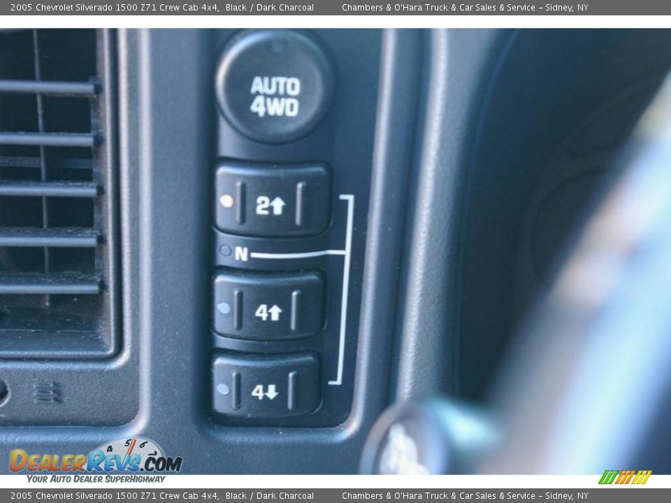 2005 Chevrolet Silverado 1500 Z71 Crew Cab 4x4 Black / Dark Charcoal Photo #7