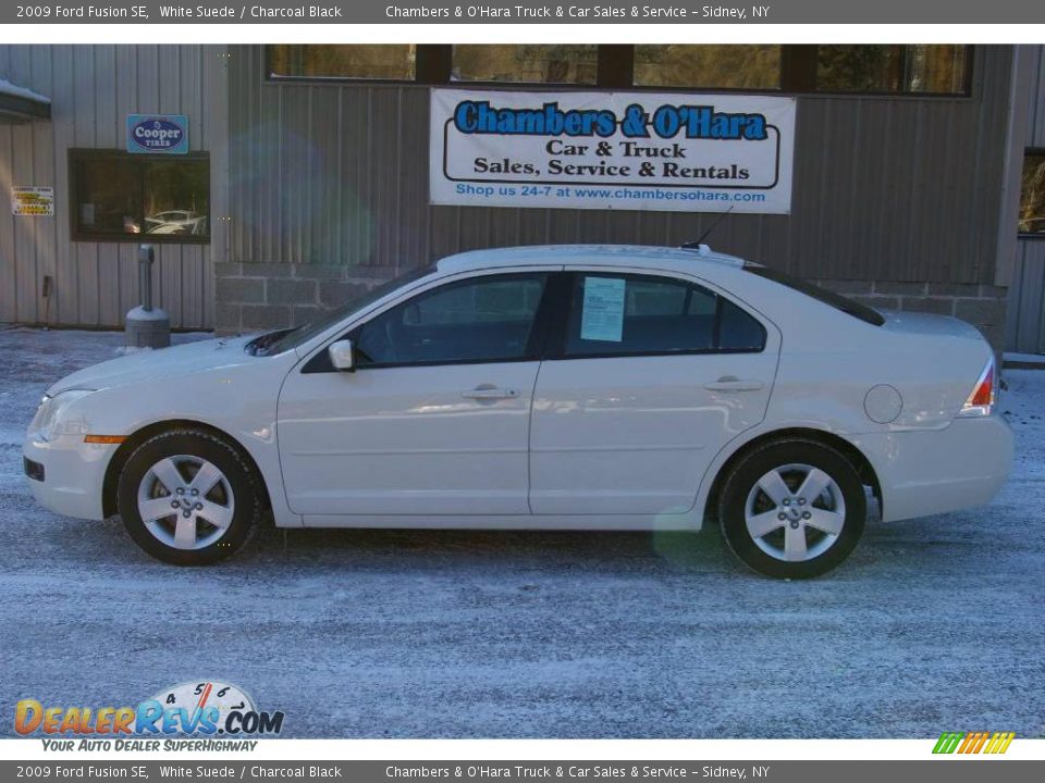 2009 Ford Fusion SE White Suede / Charcoal Black Photo #2