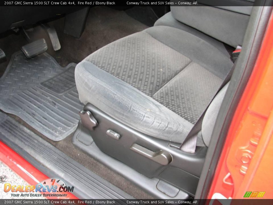 2007 GMC Sierra 1500 SLT Crew Cab 4x4 Fire Red / Ebony Black Photo #16