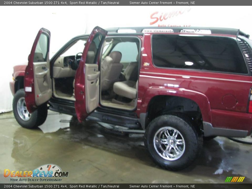 2004 Chevrolet Suburban 1500 Z71 4x4 Sport Red Metallic / Tan/Neutral Photo #2