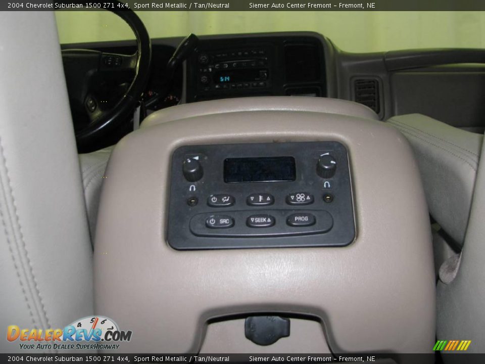 2004 Chevrolet Suburban 1500 Z71 4x4 Sport Red Metallic / Tan/Neutral Photo #23