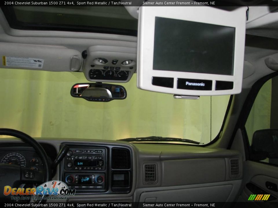 2004 Chevrolet Suburban 1500 Z71 4x4 Sport Red Metallic / Tan/Neutral Photo #24