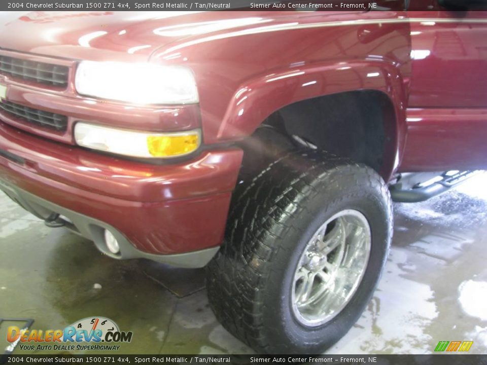 2004 Chevrolet Suburban 1500 Z71 4x4 Sport Red Metallic / Tan/Neutral Photo #27