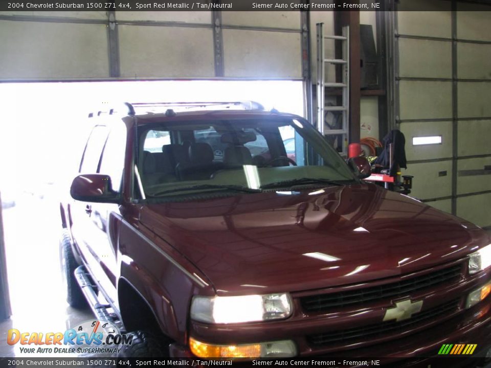 2004 Chevrolet Suburban 1500 Z71 4x4 Sport Red Metallic / Tan/Neutral Photo #31