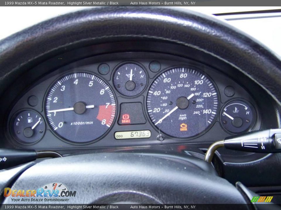 1999 Mazda MX-5 Miata Roadster Highlight Silver Metallic / Black Photo #12