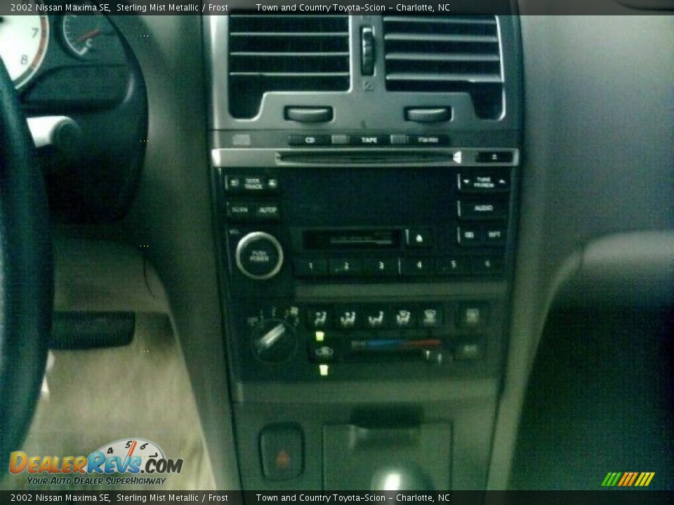 2002 Nissan Maxima SE Sterling Mist Metallic / Frost Photo #8