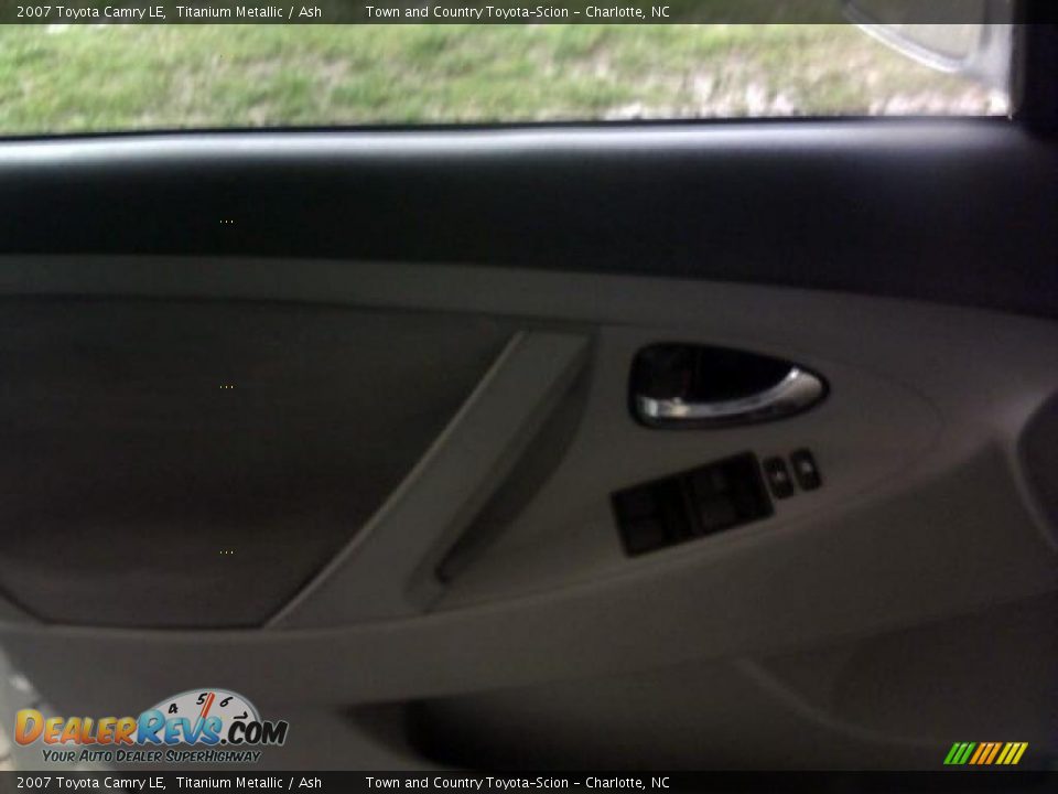2007 Toyota Camry LE Titanium Metallic / Ash Photo #13