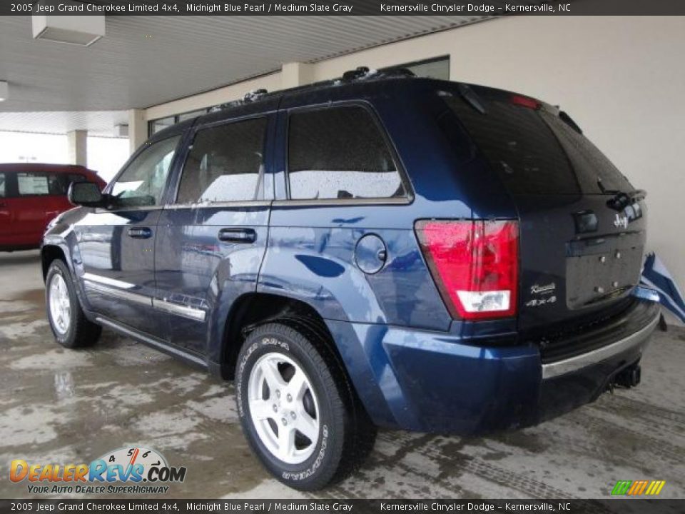 2005 Jeep Grand Cherokee Limited 4x4 Midnight Blue Pearl / Medium Slate Gray Photo #3