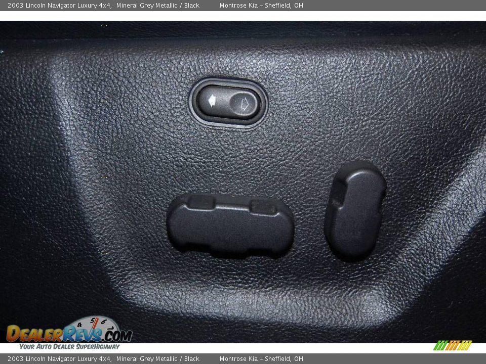 2003 Lincoln Navigator Luxury 4x4 Mineral Grey Metallic / Black Photo #17