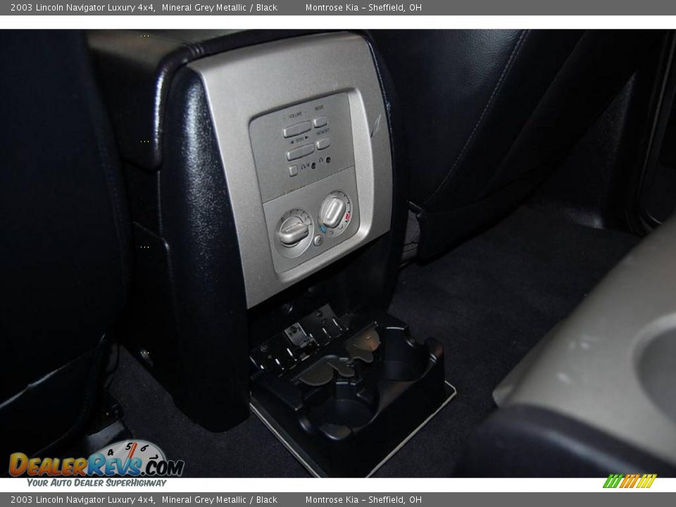2003 Lincoln Navigator Luxury 4x4 Mineral Grey Metallic / Black Photo #19