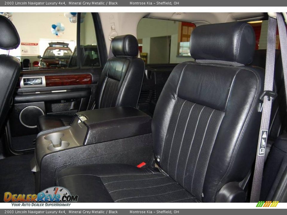 2003 Lincoln Navigator Luxury 4x4 Mineral Grey Metallic / Black Photo #24
