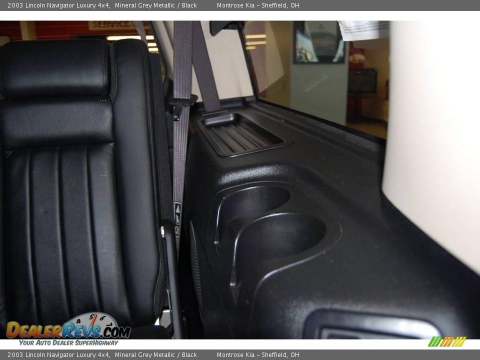 2003 Lincoln Navigator Luxury 4x4 Mineral Grey Metallic / Black Photo #27