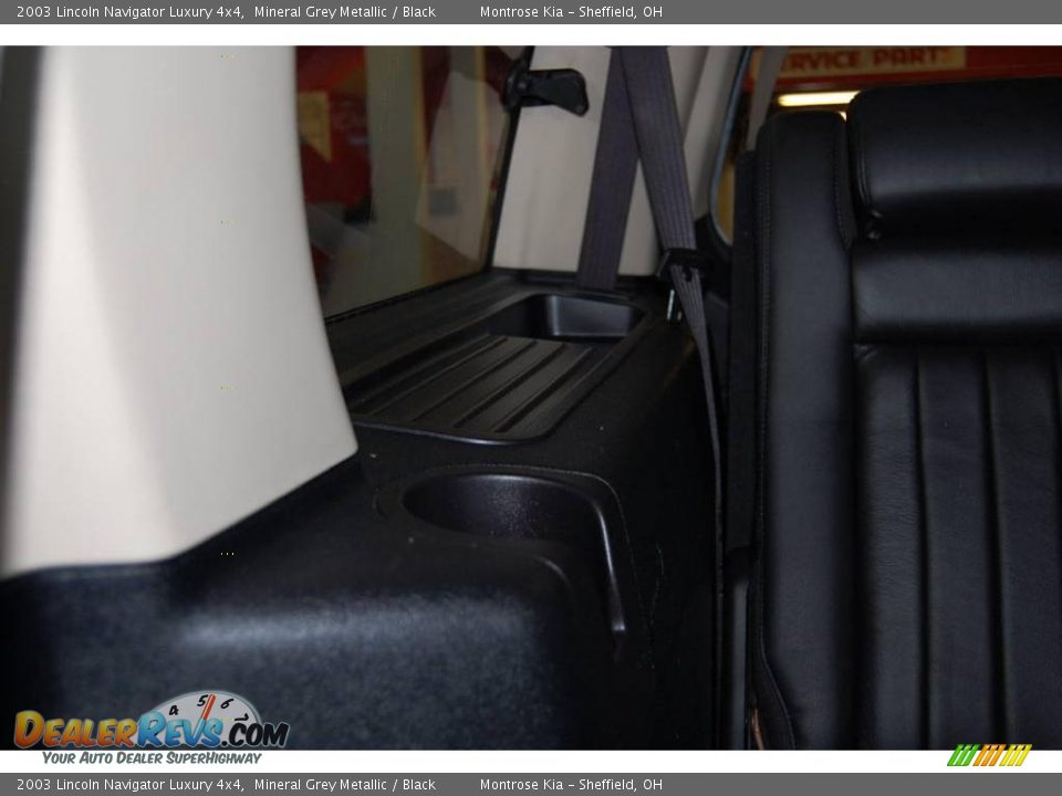 2003 Lincoln Navigator Luxury 4x4 Mineral Grey Metallic / Black Photo #29
