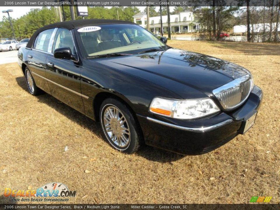 2006 Lincoln Town Car Designer Series Black / Medium Light Stone Photo #1