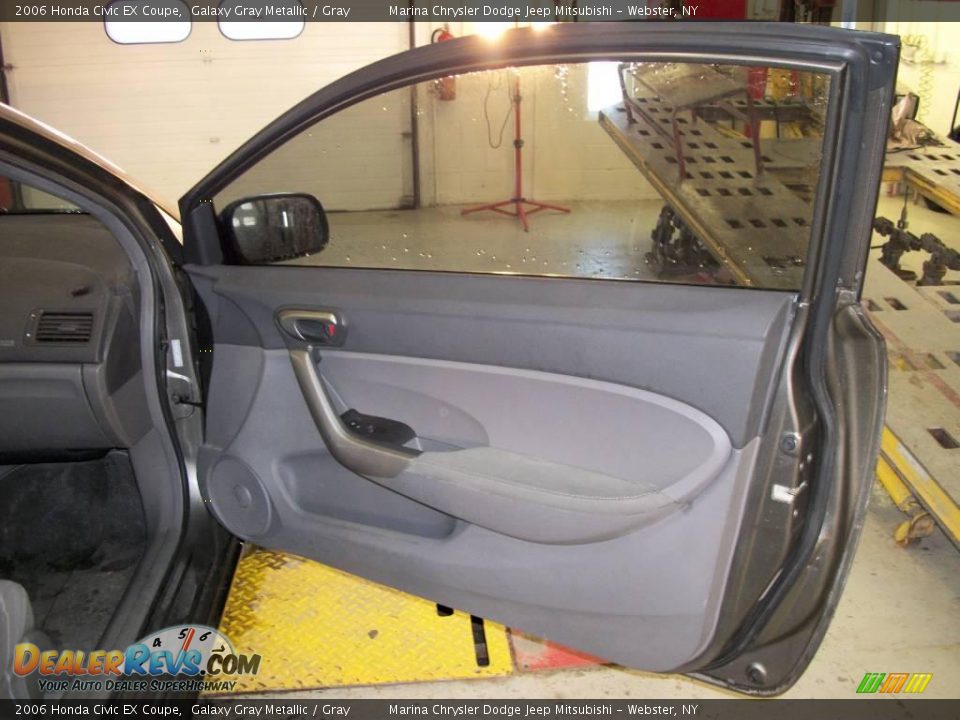 2006 Honda Civic EX Coupe Galaxy Gray Metallic / Gray Photo #13
