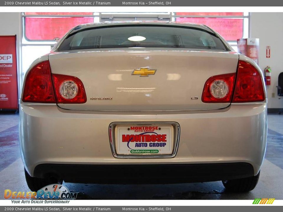 2009 Chevrolet Malibu LS Sedan Silver Ice Metallic / Titanium Photo #7
