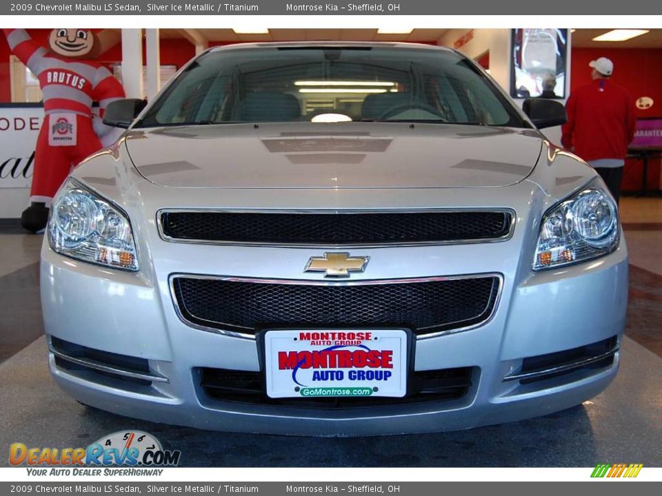 2009 Chevrolet Malibu LS Sedan Silver Ice Metallic / Titanium Photo #12