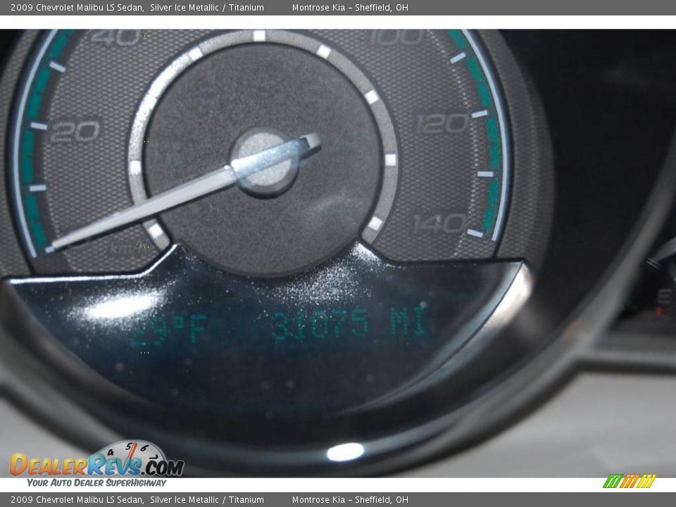 2009 Chevrolet Malibu LS Sedan Silver Ice Metallic / Titanium Photo #27