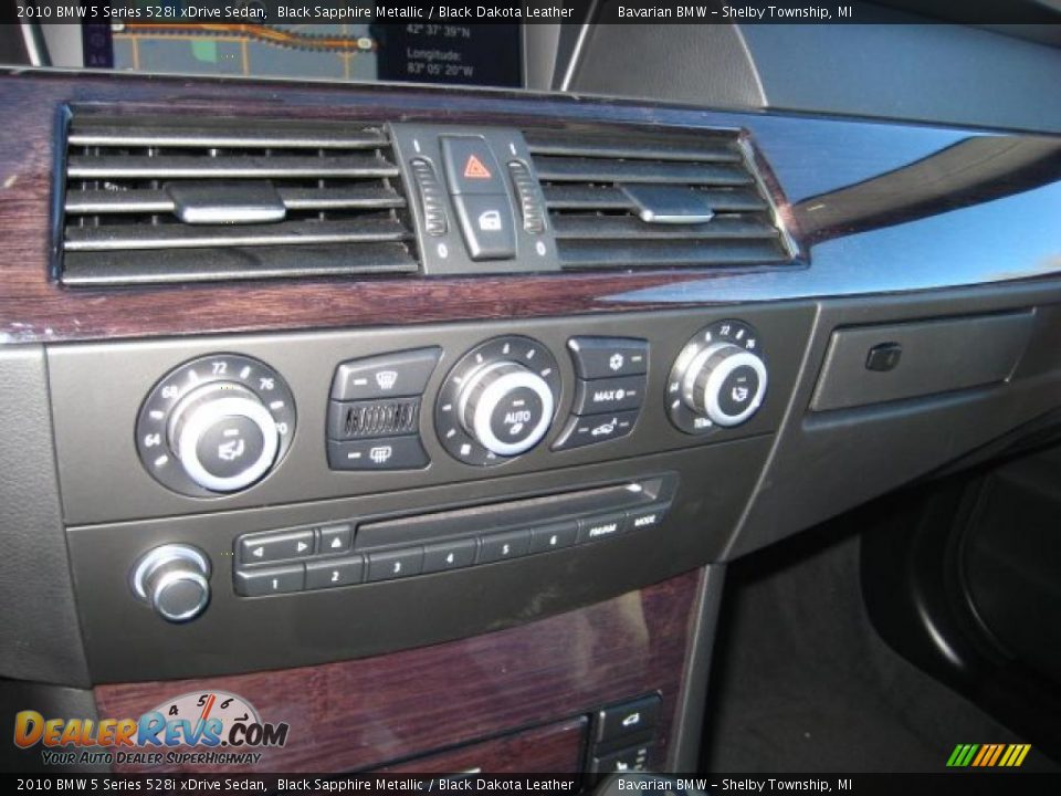 2010 BMW 5 Series 528i xDrive Sedan Black Sapphire Metallic / Black Dakota Leather Photo #14