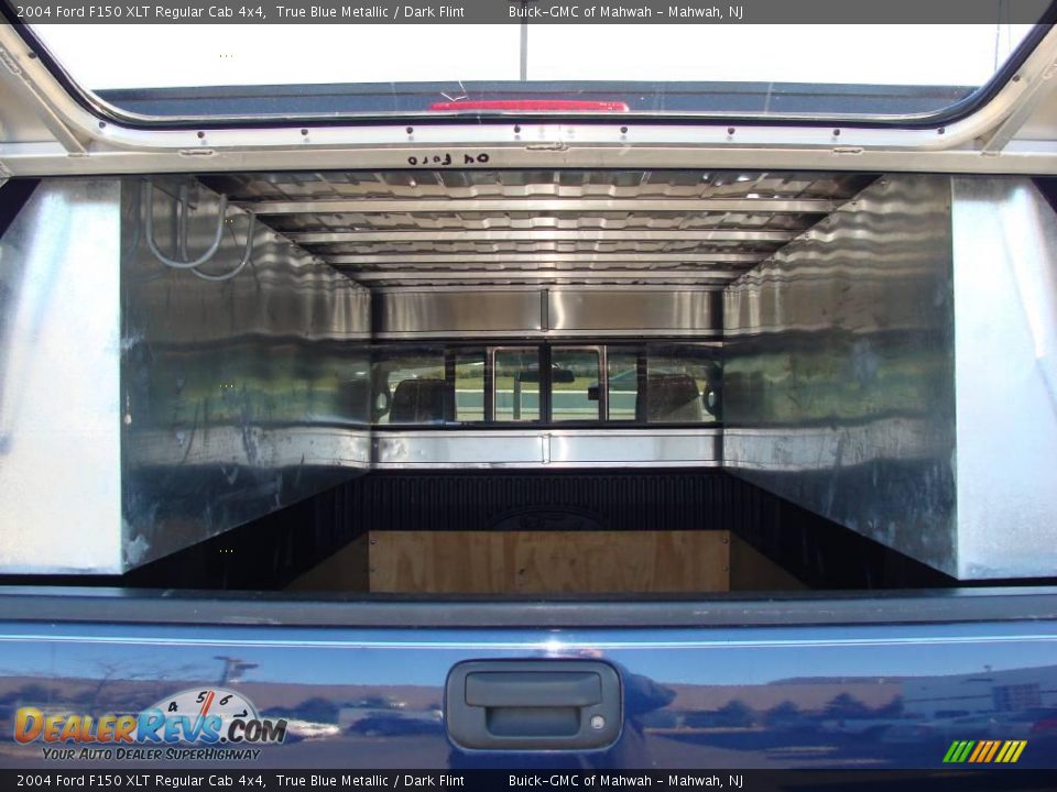 2004 Ford F150 XLT Regular Cab 4x4 True Blue Metallic / Dark Flint Photo #16