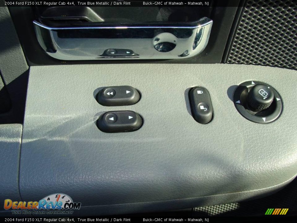 2004 Ford F150 XLT Regular Cab 4x4 True Blue Metallic / Dark Flint Photo #18